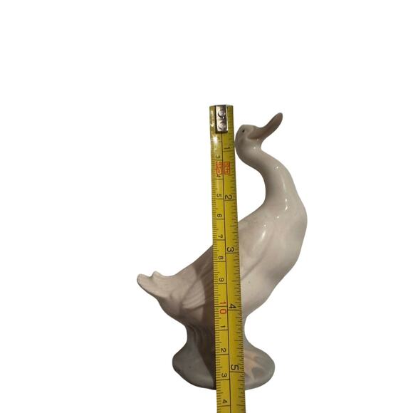 Lladro Porcelain Standing Goose & 3 Geese Figurines - Picture 2 of 6